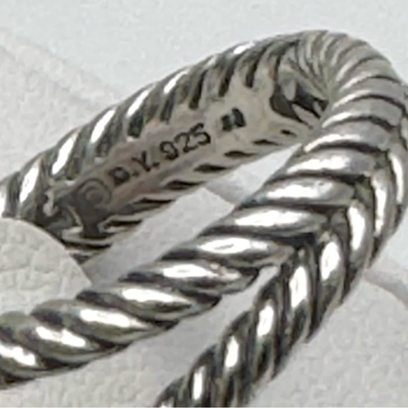 David Yurman Cerise Petite Pearl
Diamond Ring - Picture 10 of 10